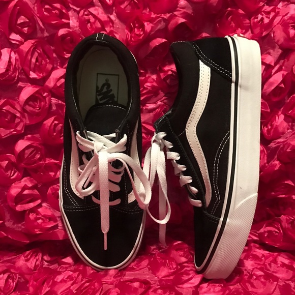 Vans Shoes - Women's vans Old Skool Sneaker